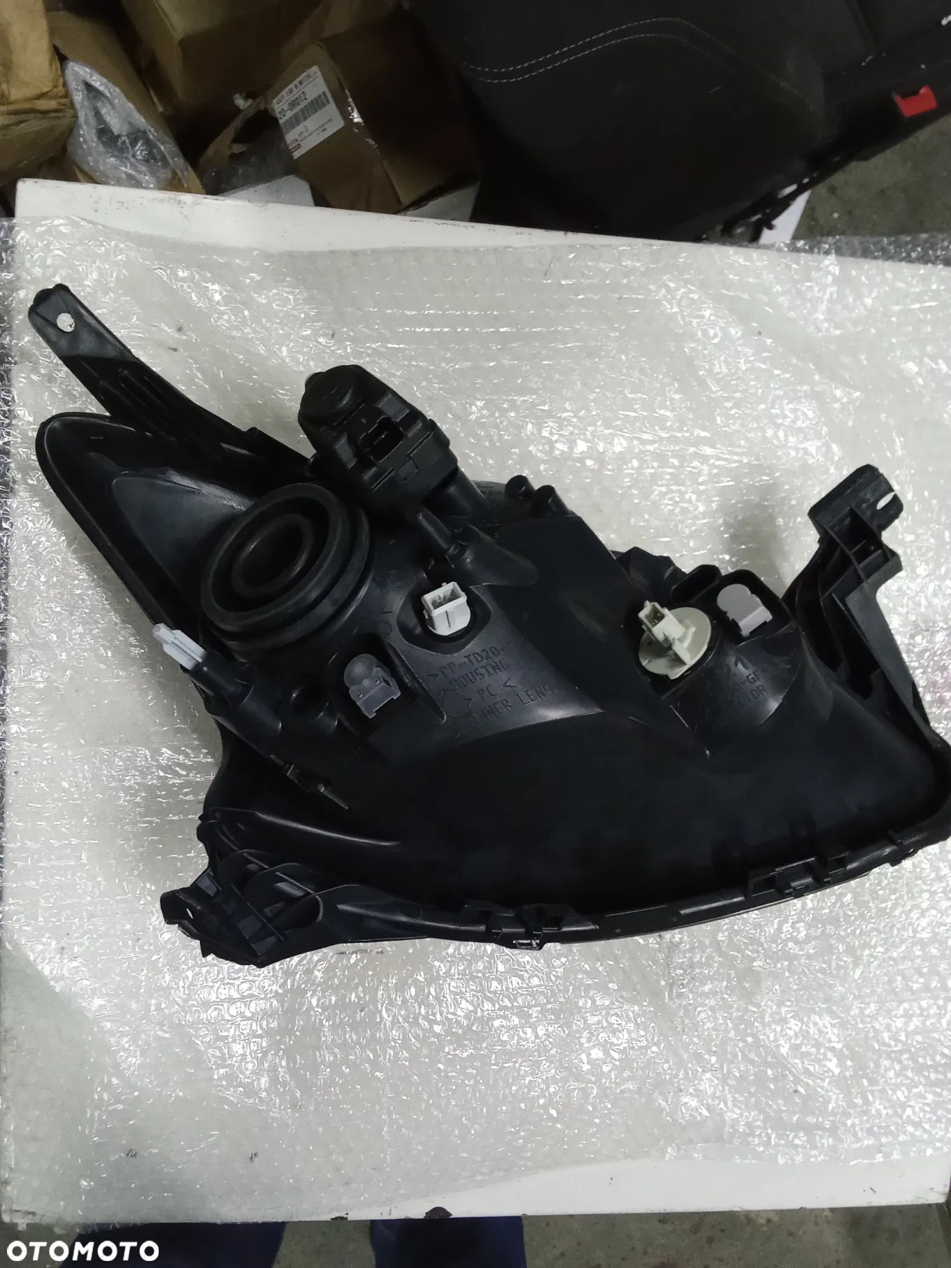 Toyota Aygo II  2014 rok lampa 81170-0H011 - 2