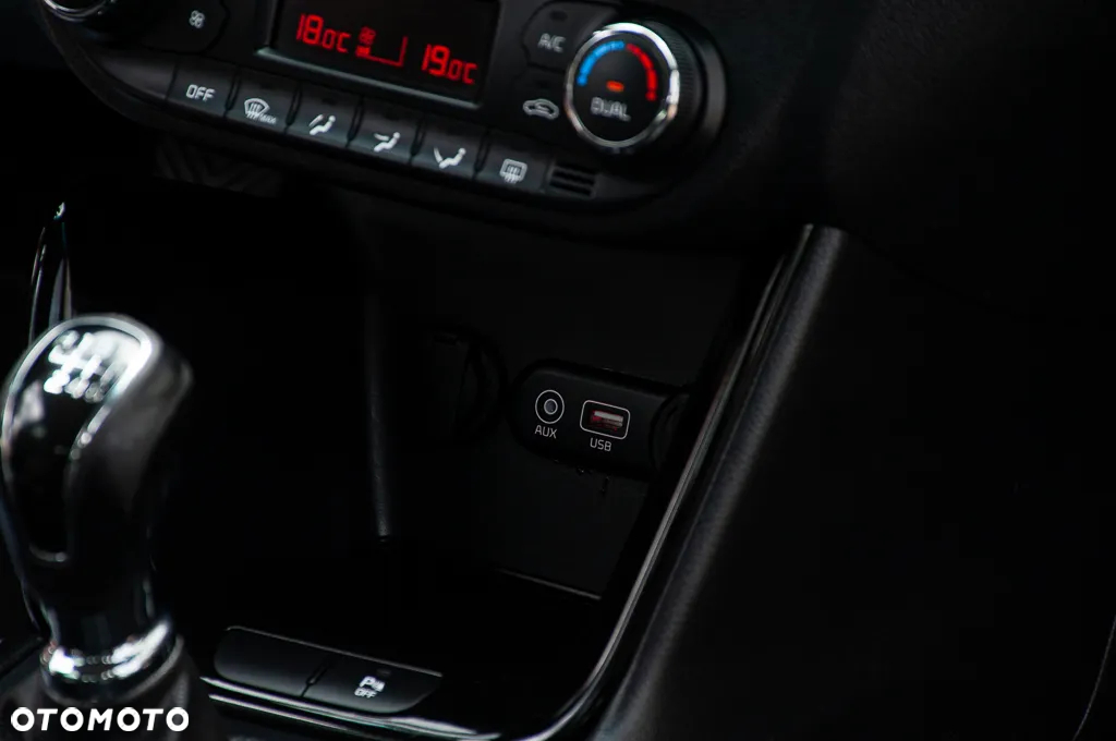 Kia Ceed 1.6 CRDi Platinum Edition - 23