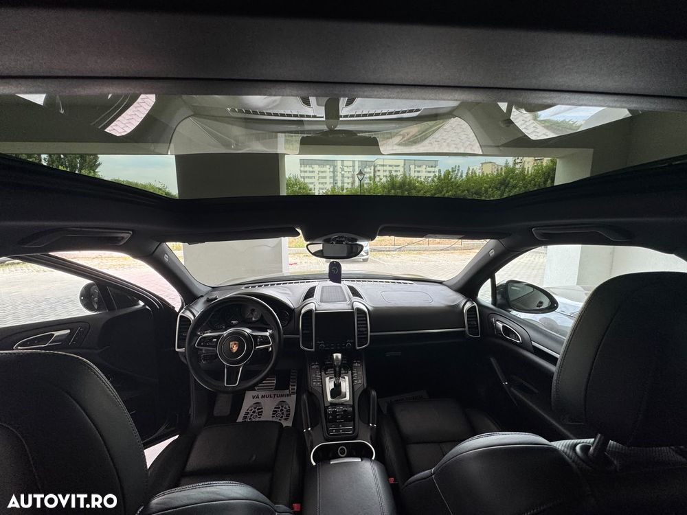 Porsche Cayenne 4.2 L S - 10