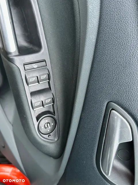 Ford C-MAX 1.6 TDCi Start-Stop-System Titanium - 20