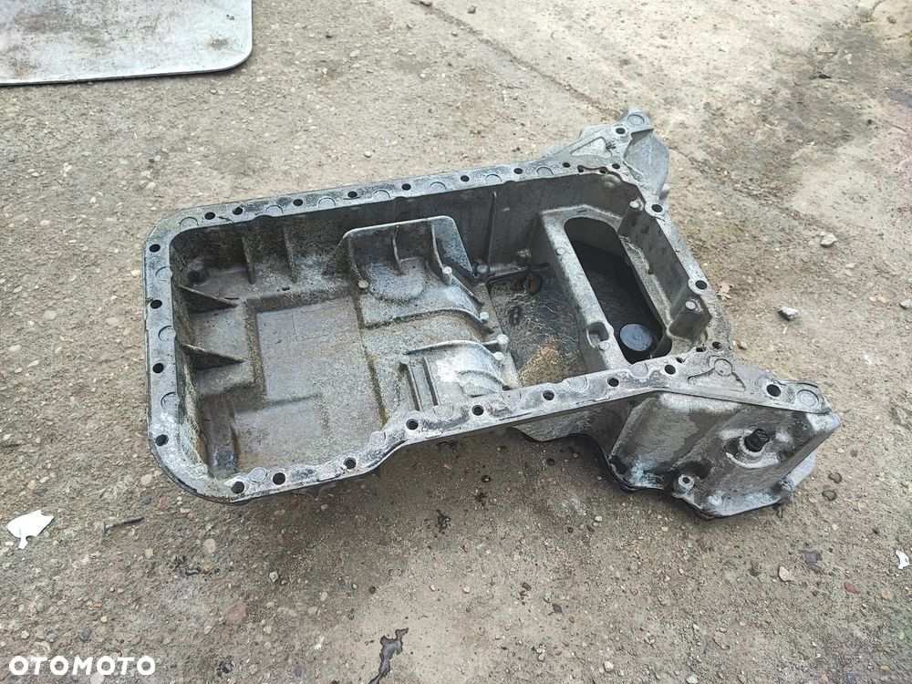 r2720140802 miska olejowa Mercedes om272 3.5 V6 benzyna - 2