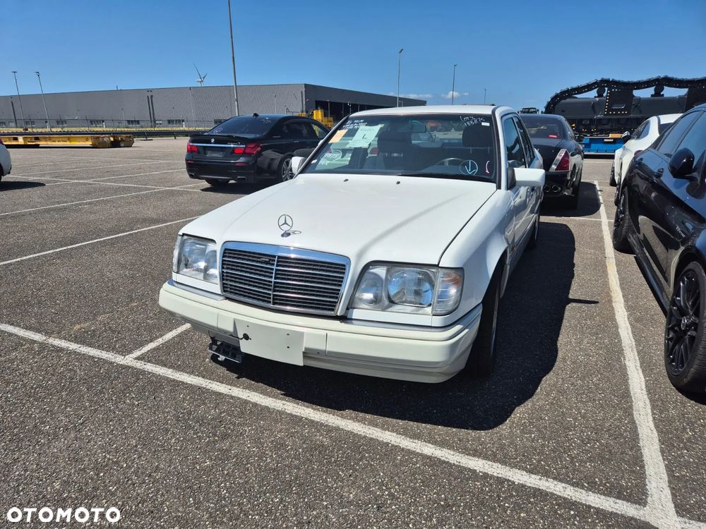 Mercedes-Benz Klasa E - 4