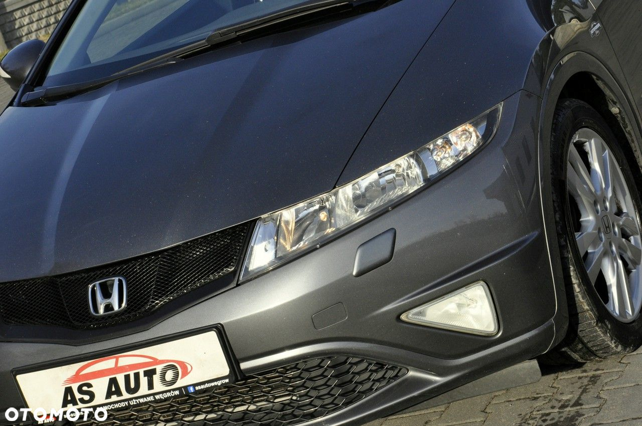 Honda Civic 1.8 Sport - 23