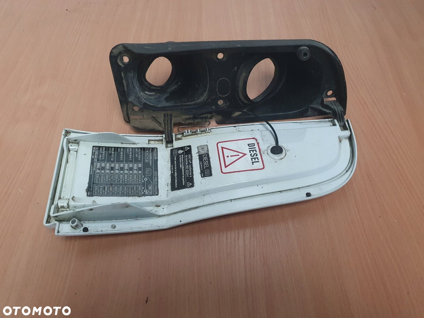 KLAPKA WLEWU PALIWA WLEW ADBLUE MERCEDES VITO W447 - 8