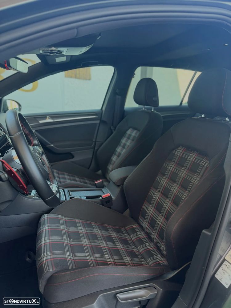 VW Golf 2.0 TSI GTI DSG Performance - 22