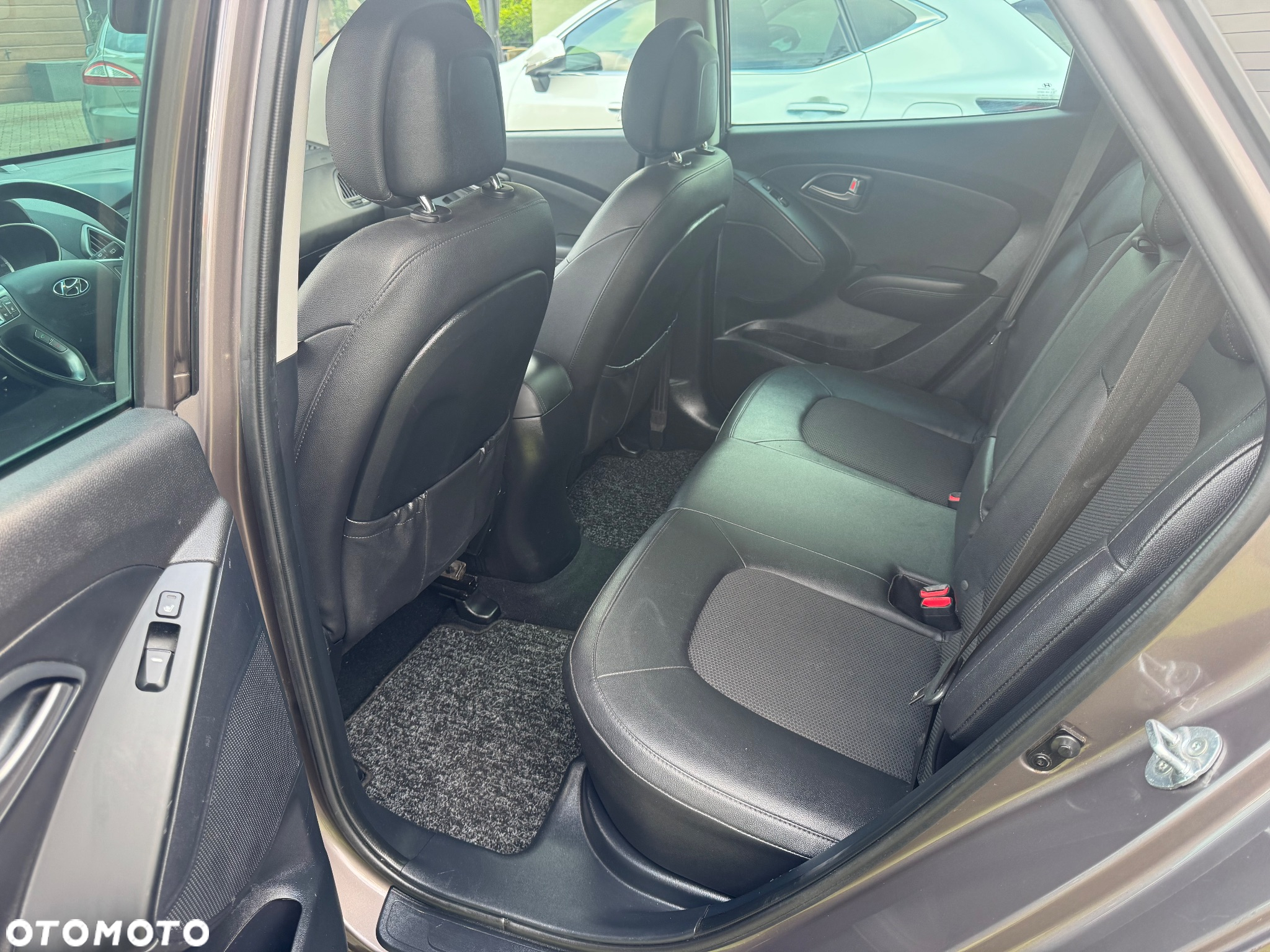 Hyundai ix35 blue 1.6 2WD Finale Gold - 23