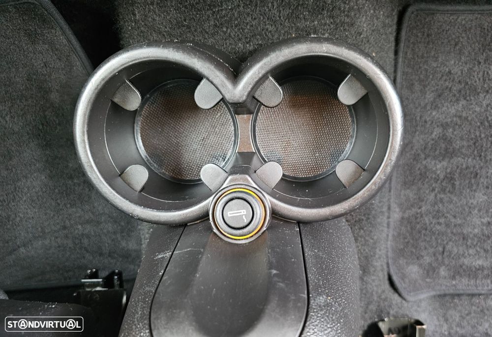 MINI Countryman Cooper D - 25