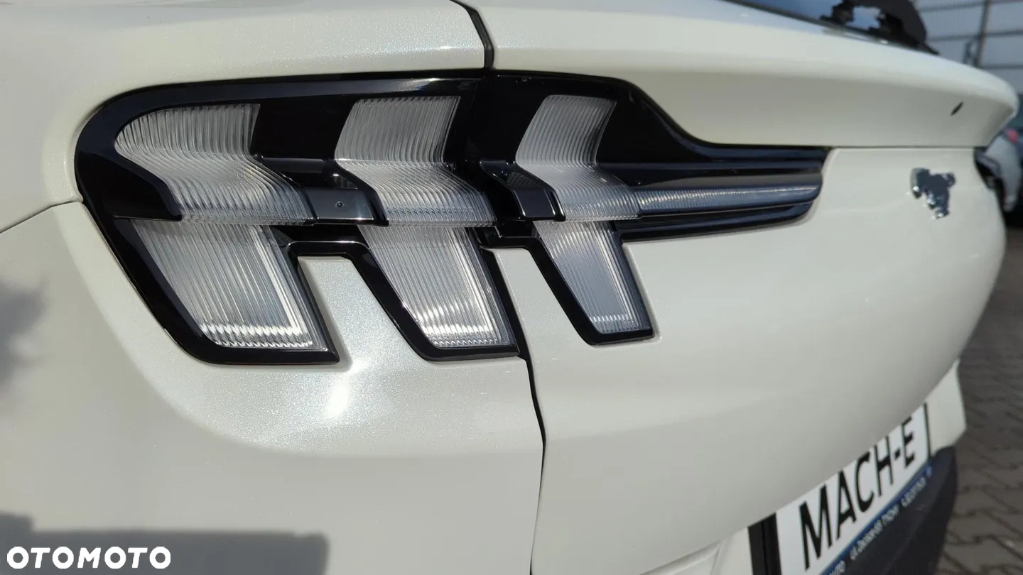 Ford Mustang Mach-E 75kWh RWD - 3