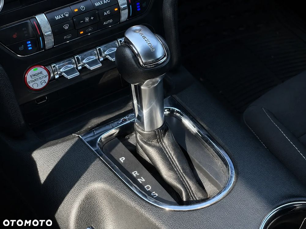 Ford Mustang - 10