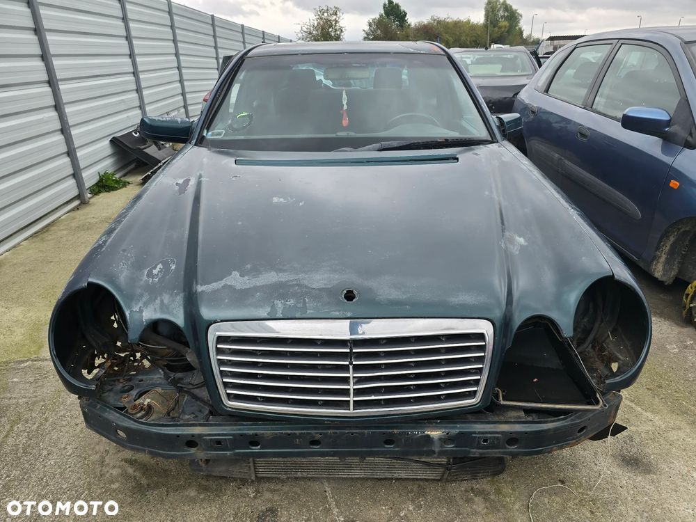 A086 / MERCEDES E300 W210 / NA CZĘŚCI
