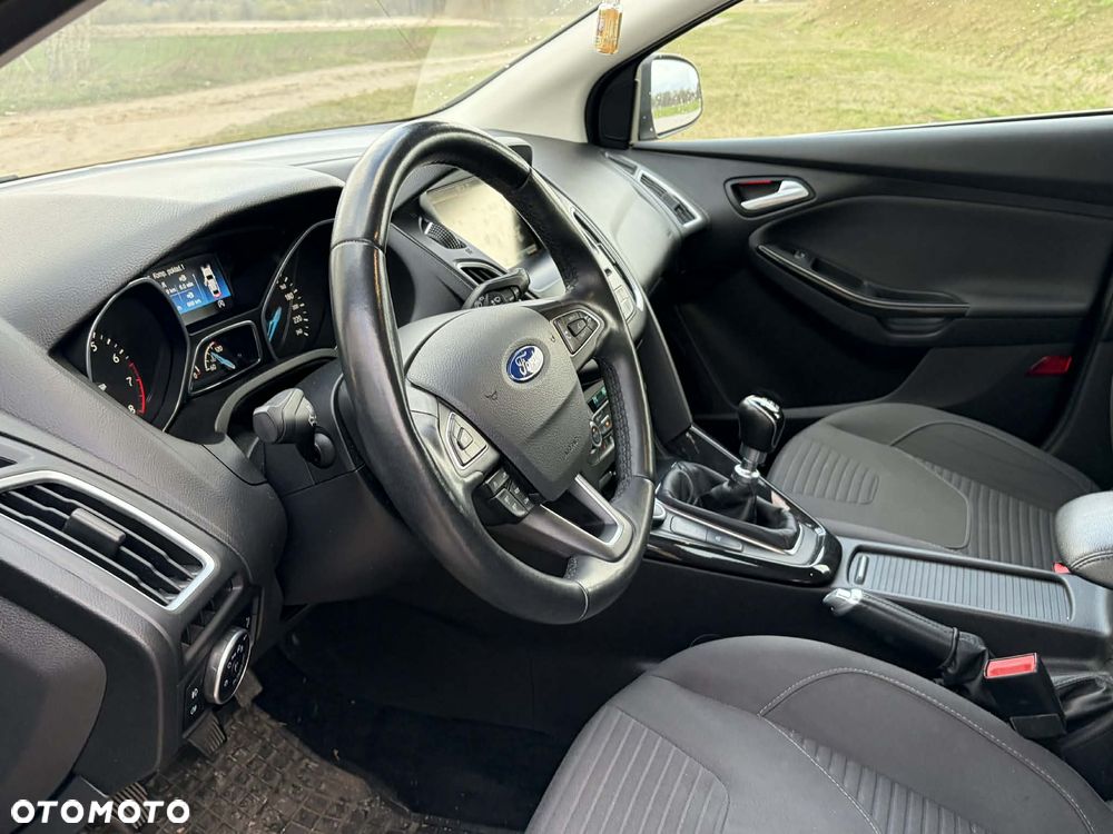 Ford Focus 1.0 EcoBoost Titanium - 10