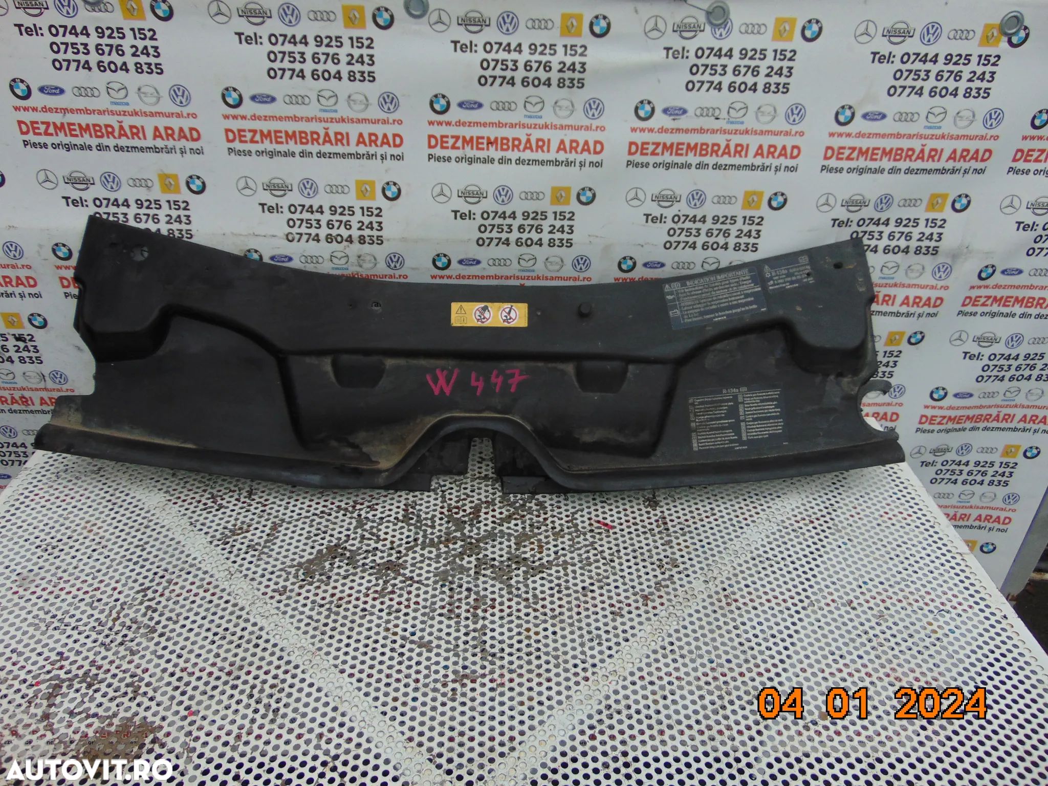 Capac Trager Mercedes Vito w447 viano v class ornament radiatoare bandou superior cod a - 1
