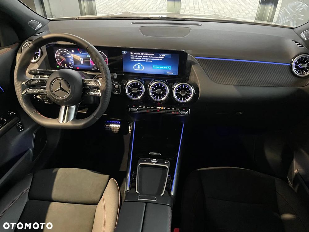 Mercedes-Benz GLA 200 d - 10