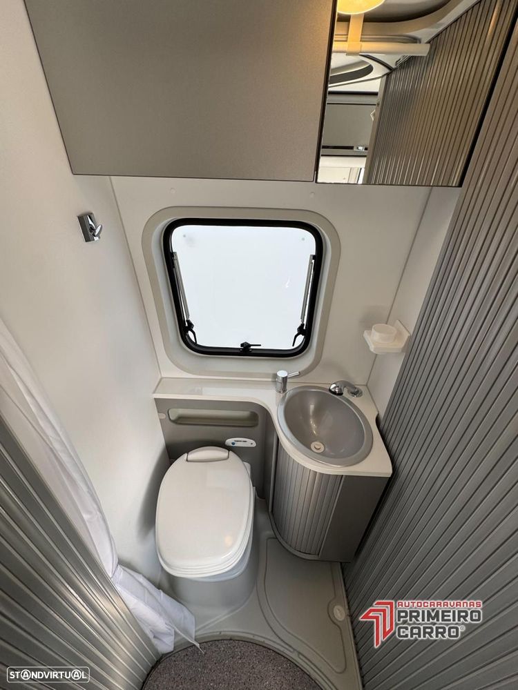 Adria Twin 150cv furgão - 4