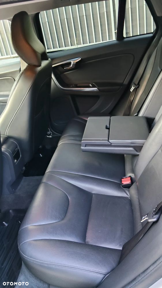 Volvo V60 D3 Drive-E Summum - 8