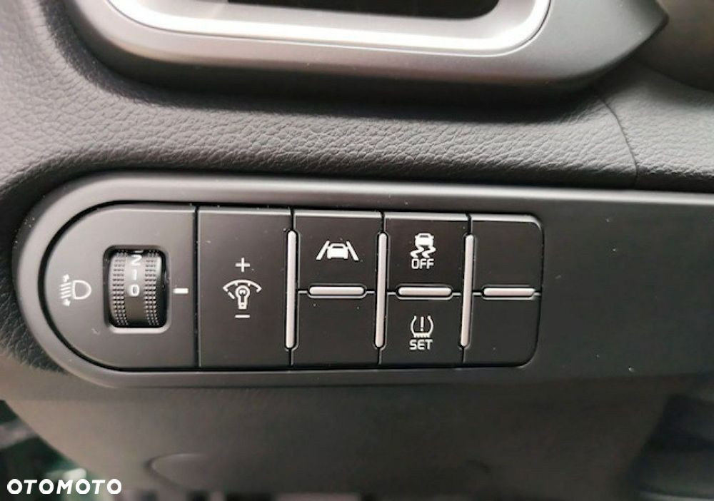 Kia Ceed - 24