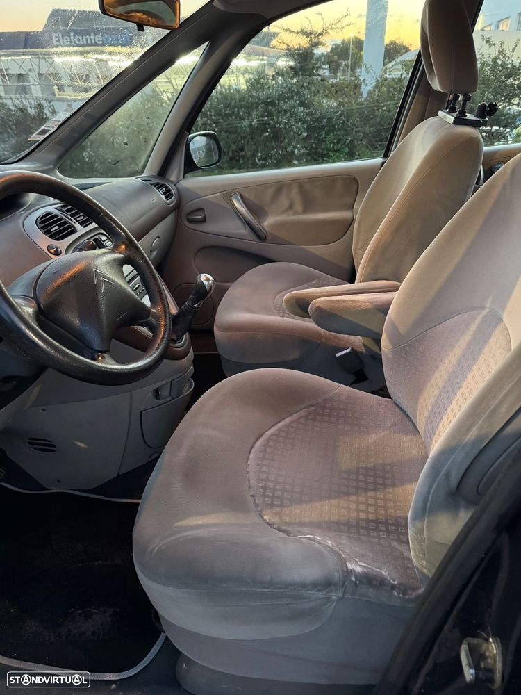 Citroën Xsara Picasso 1.6 Exclusive - 10