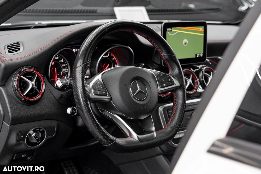 Mercedes-Benz GLA AMG 45 4Matic AMG Speedshift 7G-DCT - 31