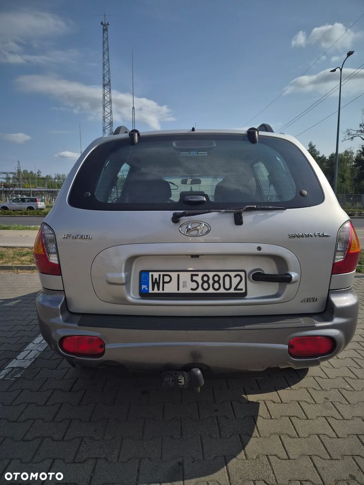 Hyundai Santa Fe 2.0 CRDi 2WD GLS - 3
