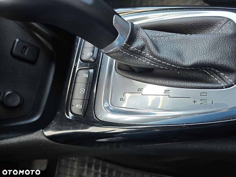 Opel Crossland X 1.2 T GPF Enjoy S&S - 26