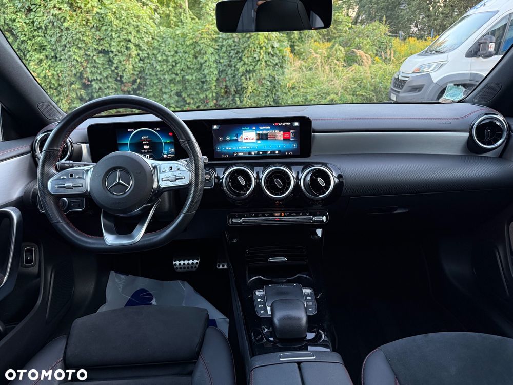 Mercedes-Benz CLA 250 e 8G-DCT AMG Line - 15