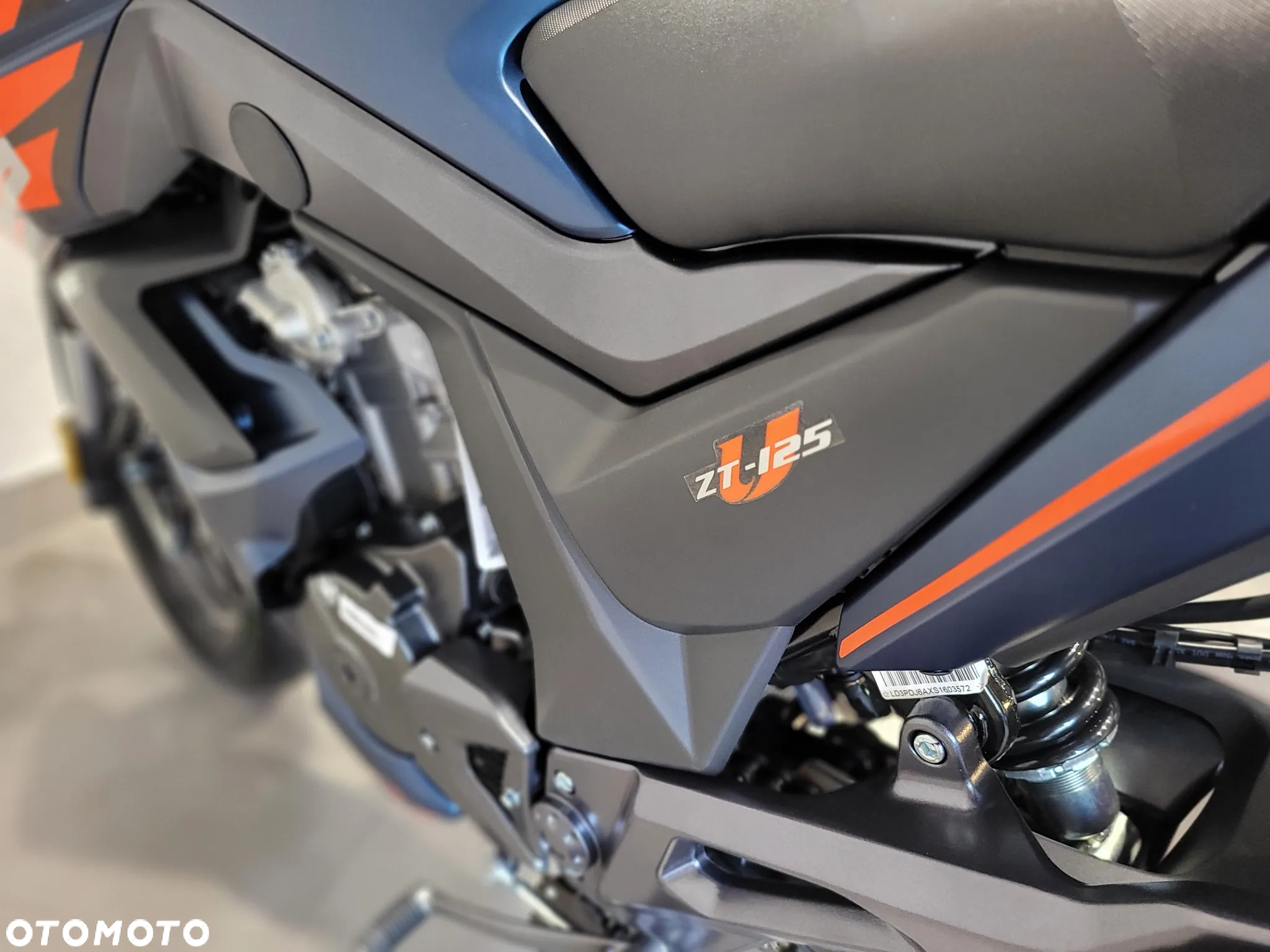Zontes 125U - 16