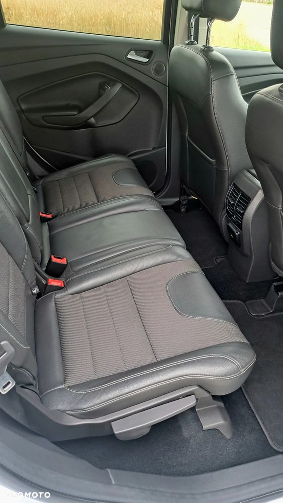 Ford Kuga 2.0 TDCi 4x4 ST-Line - 7