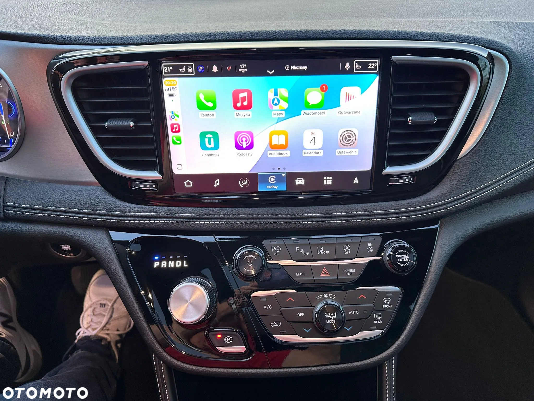 Chrysler Pacifica - 18