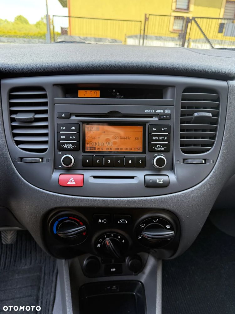 Kia Rio 1.4 Vision - 8