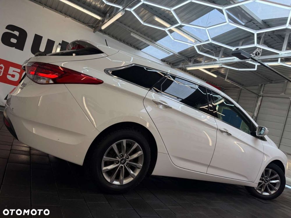 Hyundai i40 Kombi blue 1.7 CRDi Premium - 15
