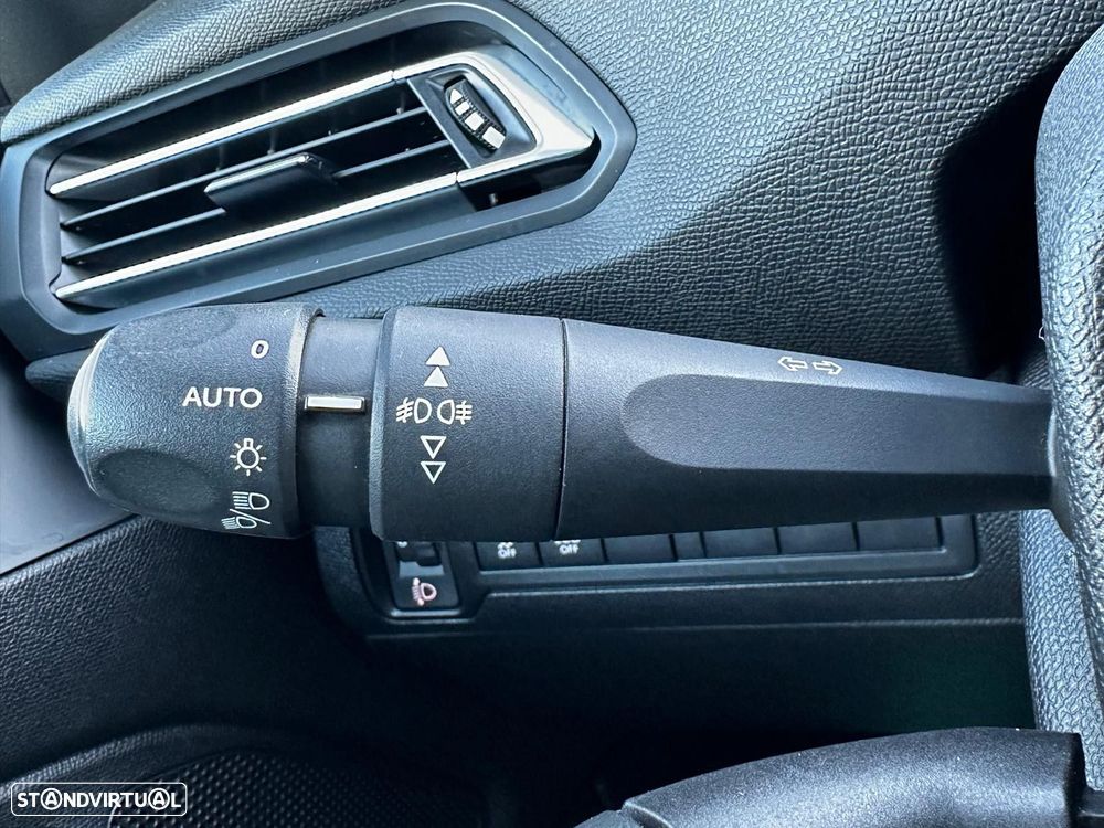 Peugeot 308 SW 1.6 BlueHDi Active - 17