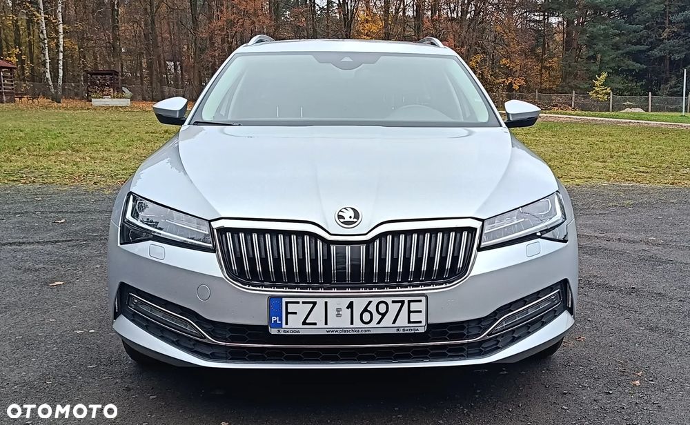 Skoda Superb 2.0 TDI DSG Premium Edition - 1