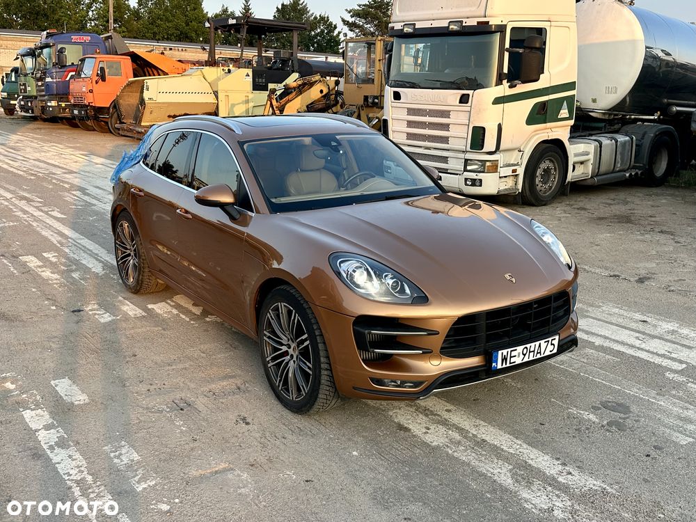 Porsche Macan Turbo PDK - 2