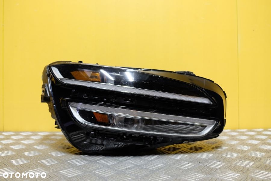HYUNDAI GENESIS G70 2022- REFLEKTOR LAMPA FULL LED PRAWA (HL3R) USA - 1