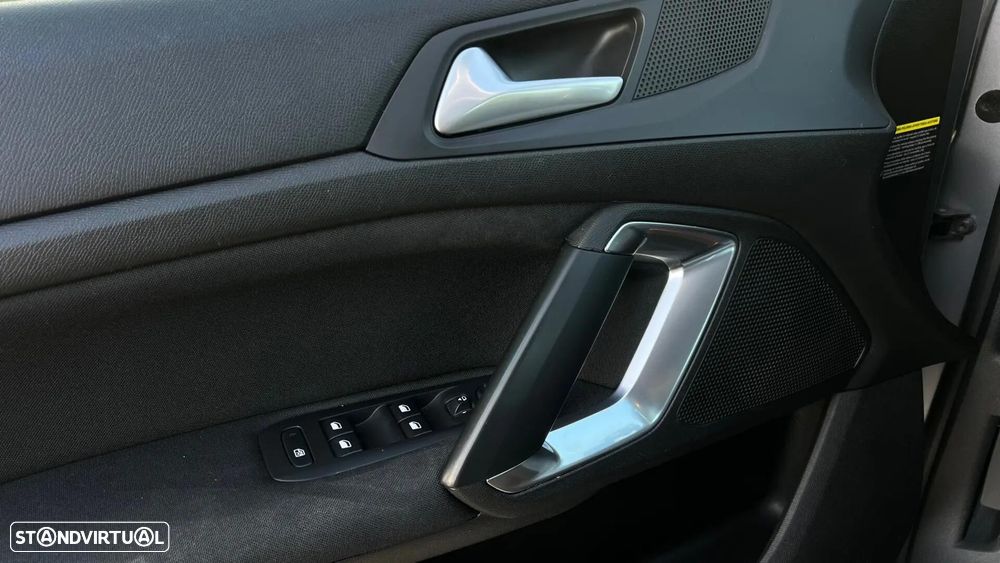Peugeot 308 SW - 13