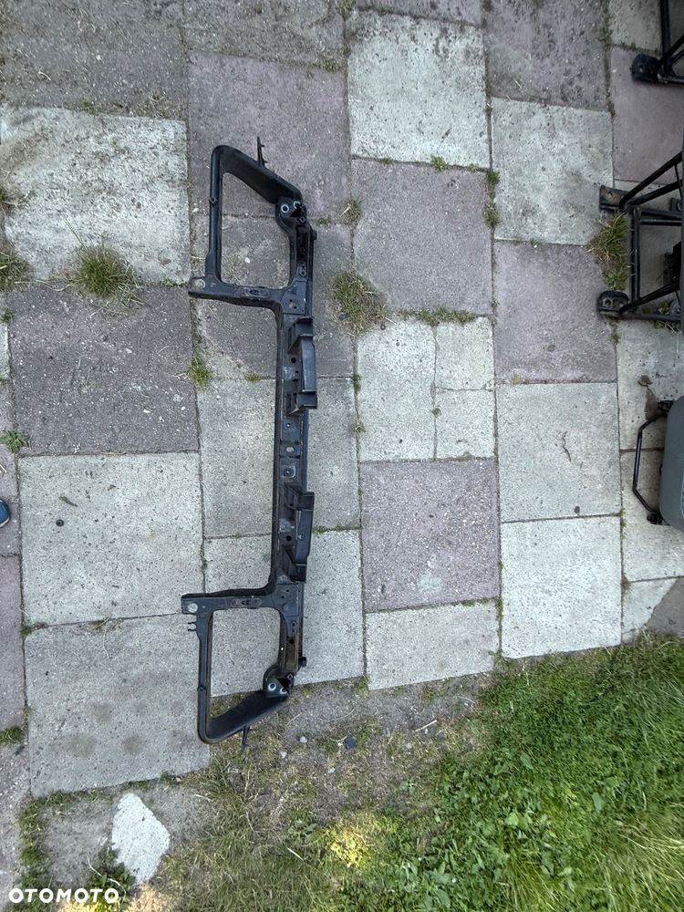 WZMOCNIENIE ZDERZAKA PRZÓD CHRYSLER 300C - 1