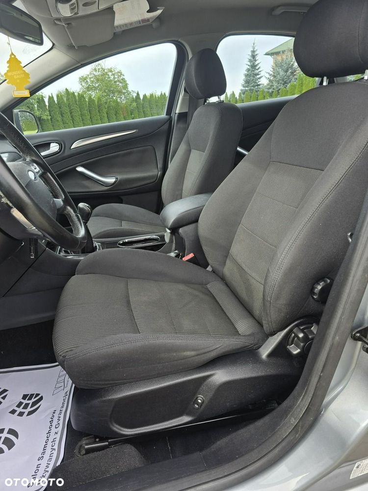 Ford Mondeo - 17