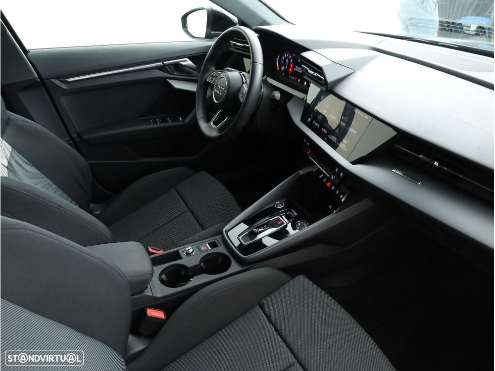 Audi A3 Limousine 30 TFSI Advanced S tronic - 24