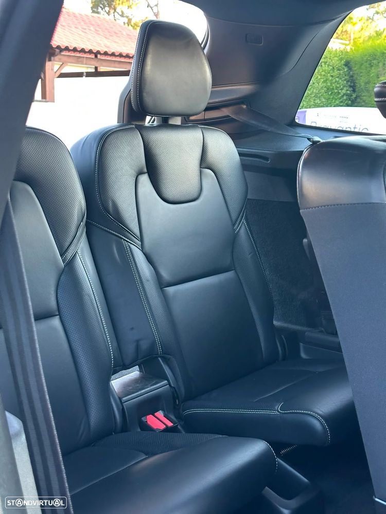 Volvo XC 90 2.0 D4 R-Design - 19