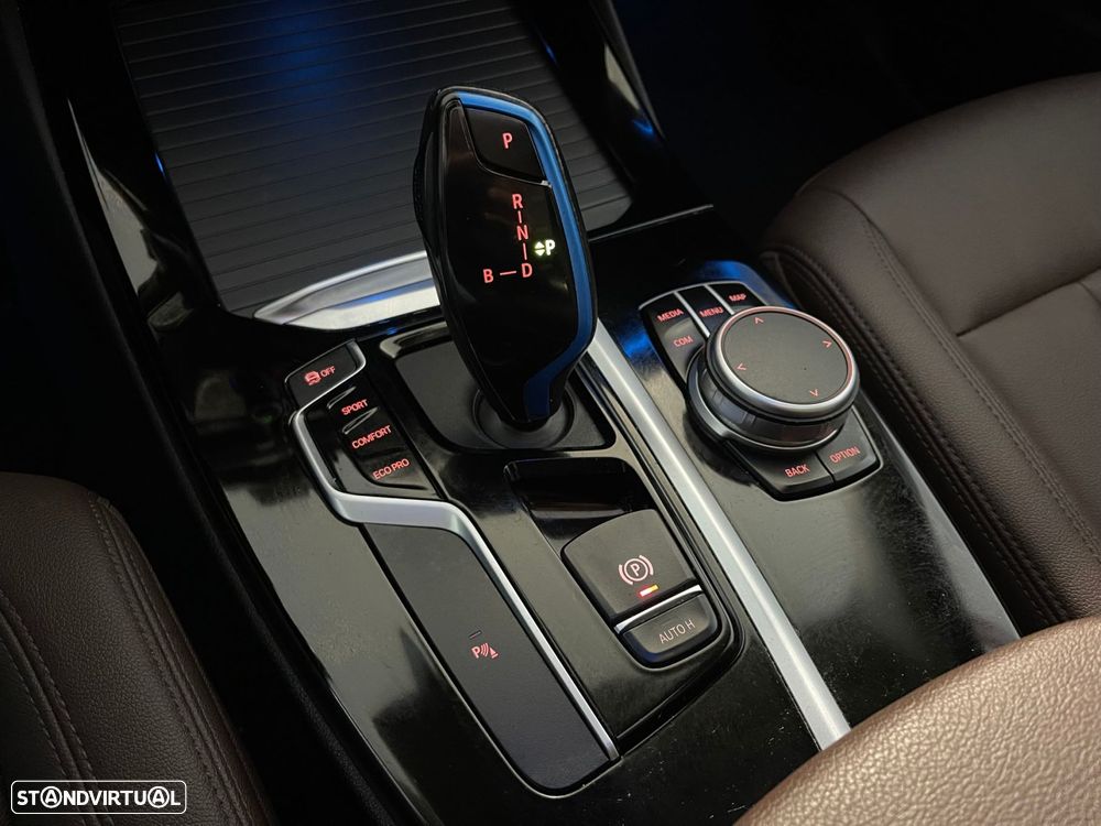 BMW iX3 Inspiring - 33