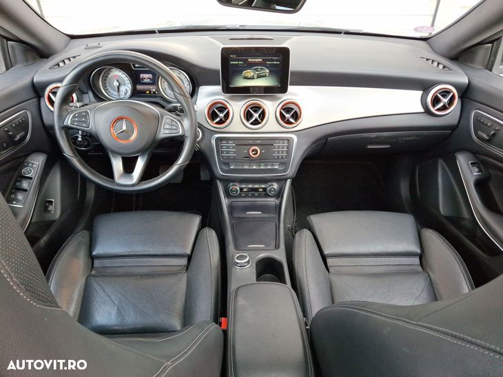 Mercedes-Benz CLA 200 7G-DCT Urban - 11