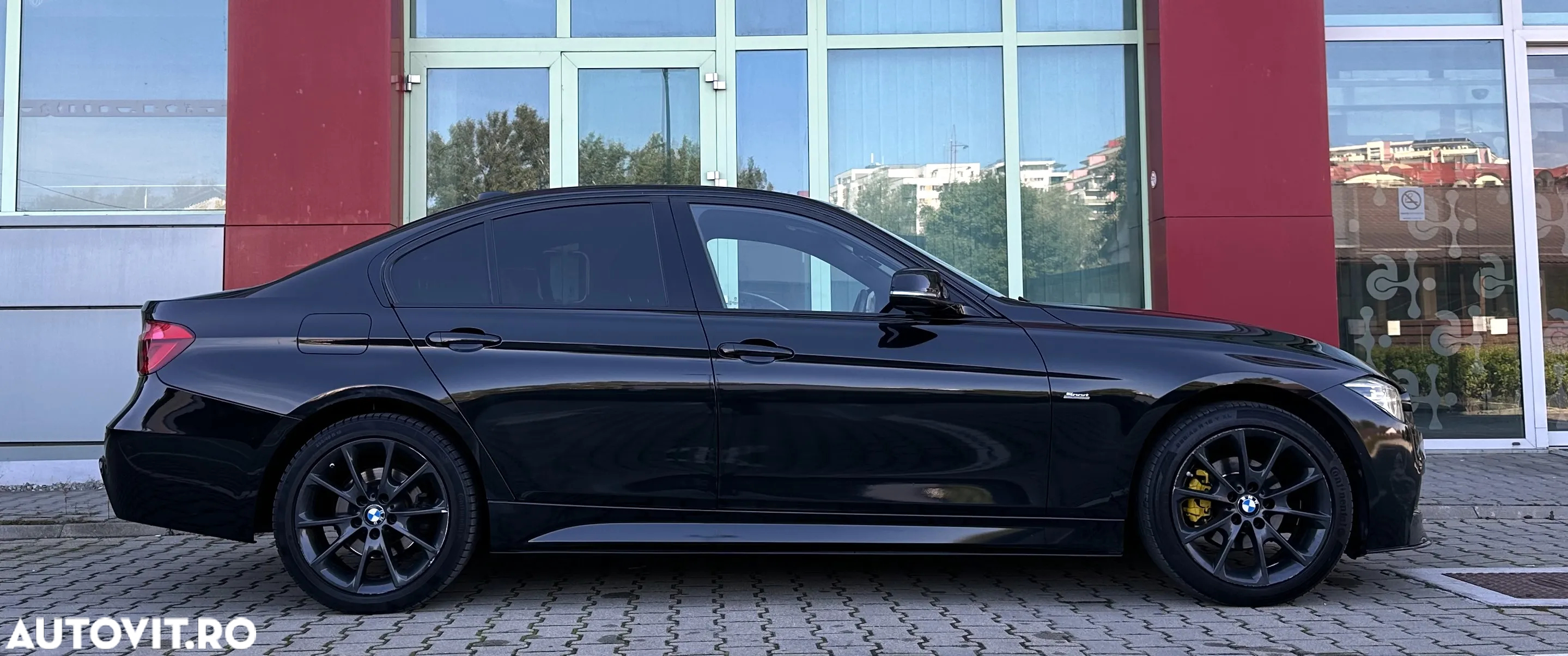 BMW Seria 3 - 32