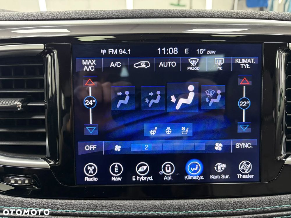 Chrysler Pacifica - 15