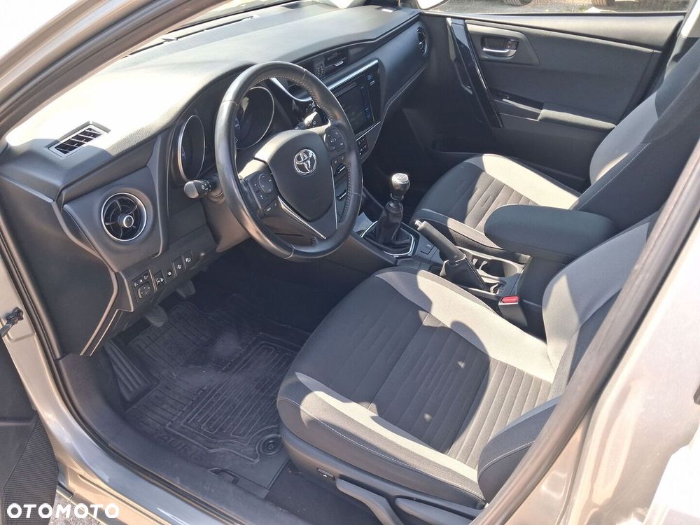 Toyota Auris 1.6 Comfort - 9
