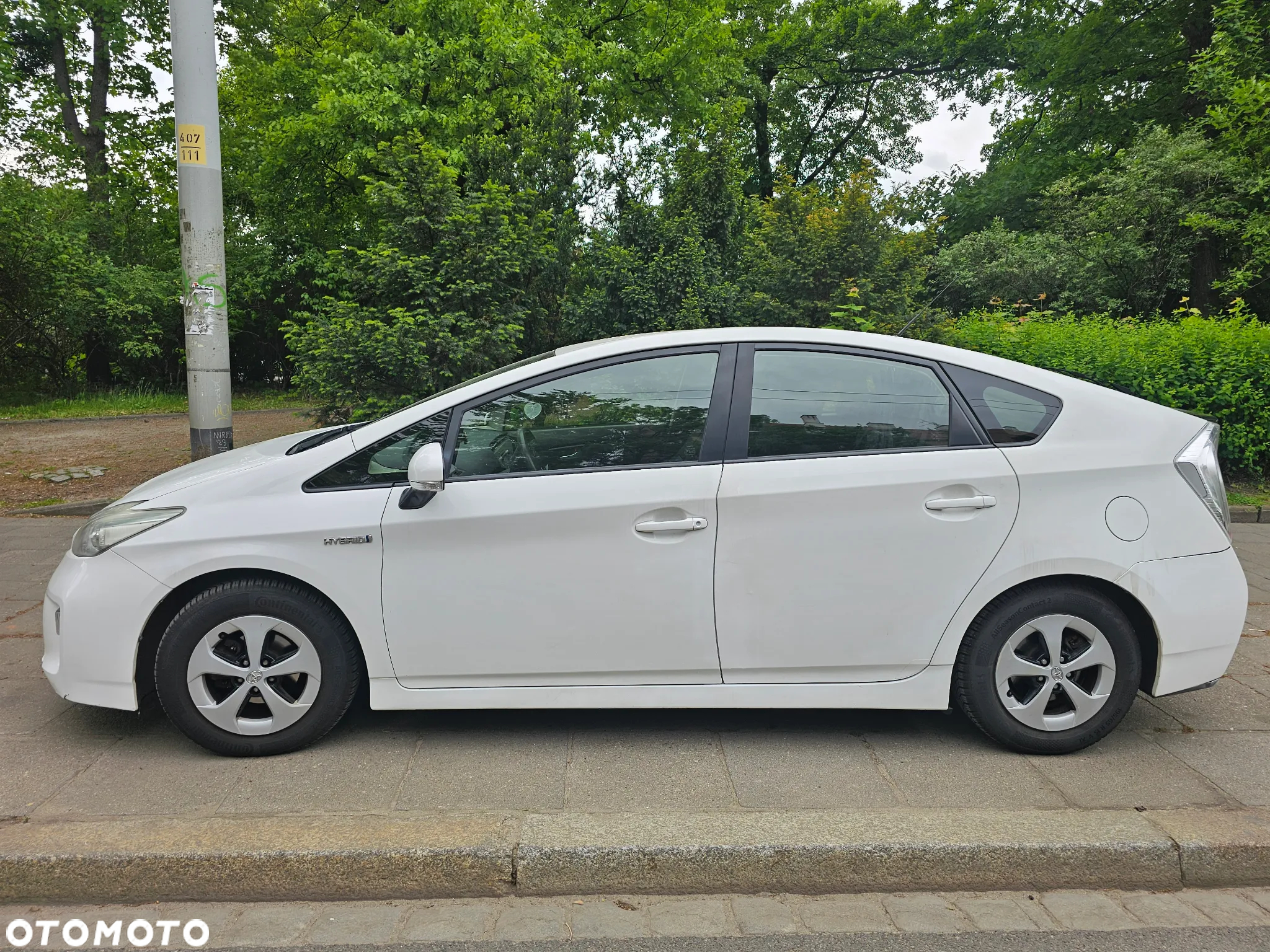 Toyota Prius (Hybrid) - 8