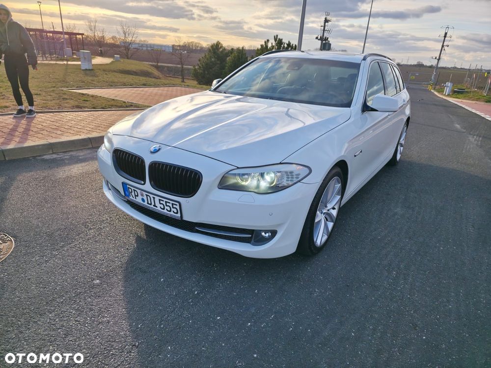 BMW Seria 5 525d Sport-Aut - 1
