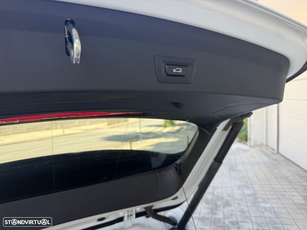 BMW 118 i Aut. Luxury Line - 10