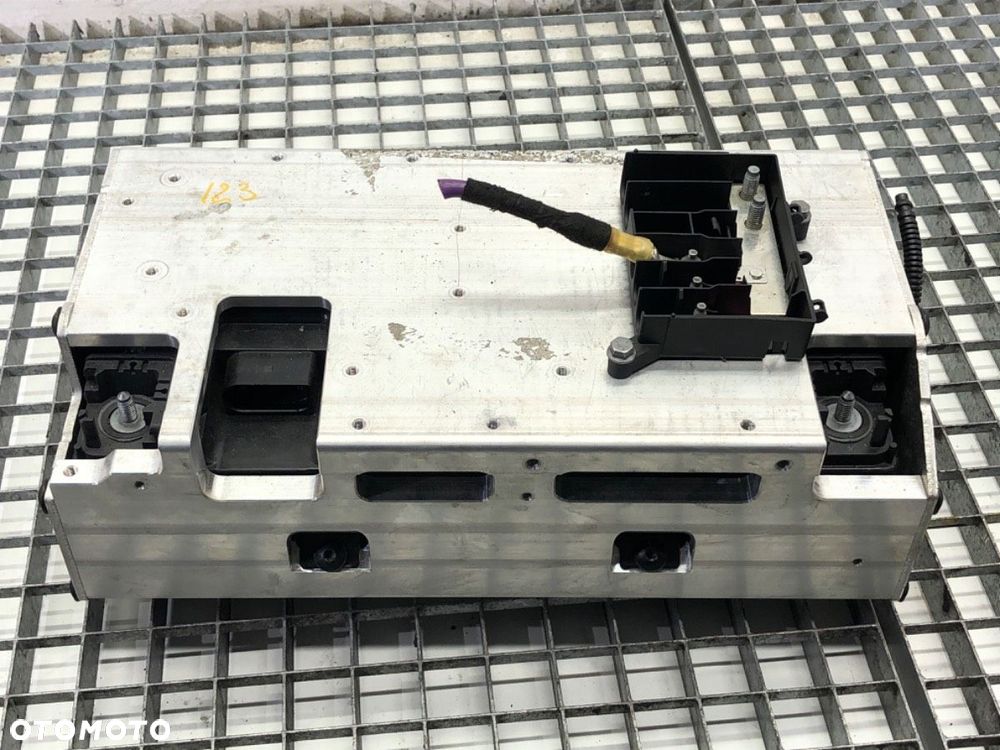 BATERIA HYBRYDA  AUDI A8 D5 (4N2, 4N8) 2017 - 2022 50 TDI Mild Hybrid quattro 210 kW [286 KM] - 1