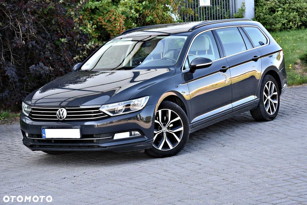 Volkswagen Passat - 4