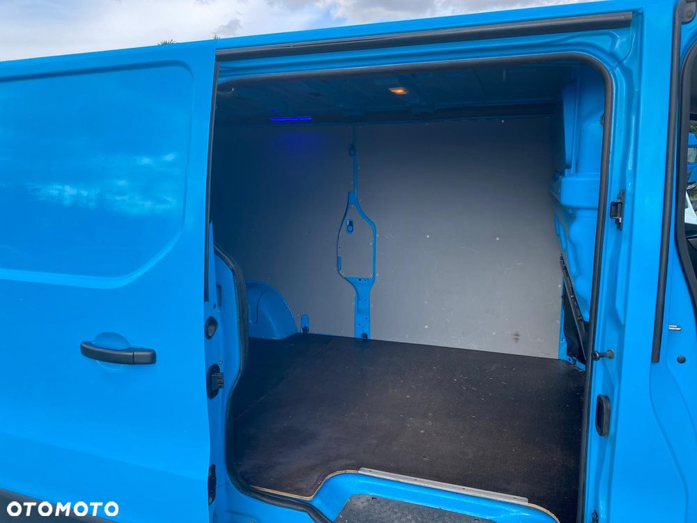 Renault Trafic - 8